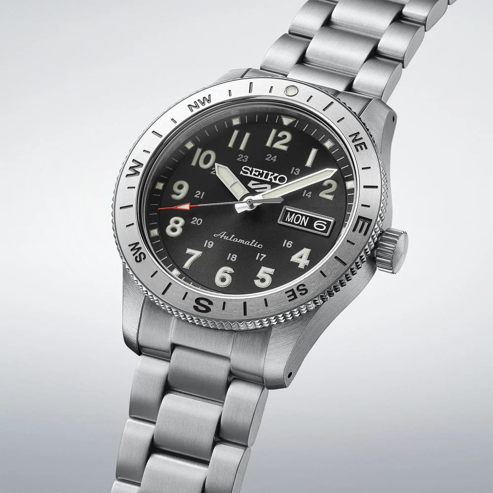 Montre SEIKO 5 Sports Field Auto Acier Noir
